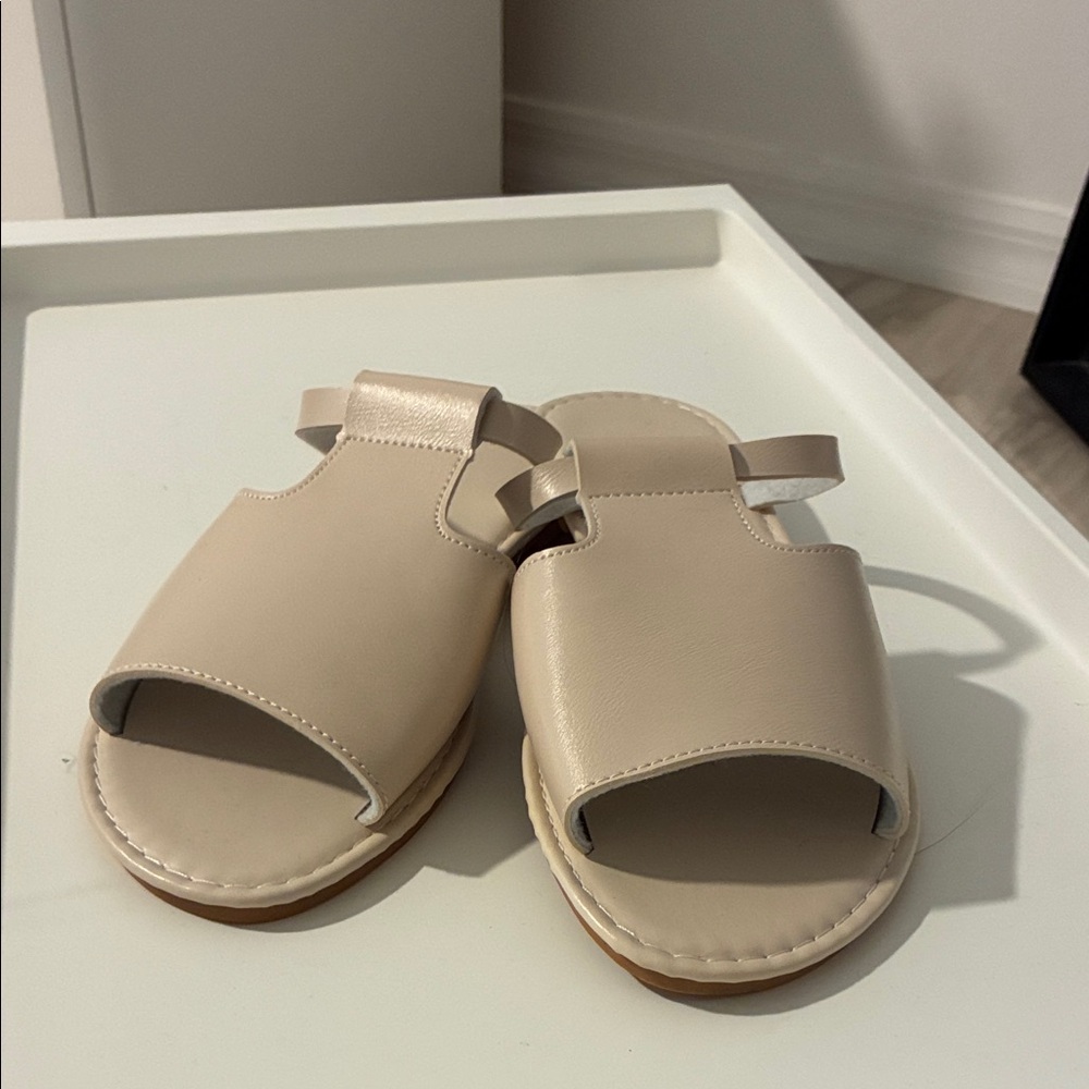 Amazon Cream Women's Sandals